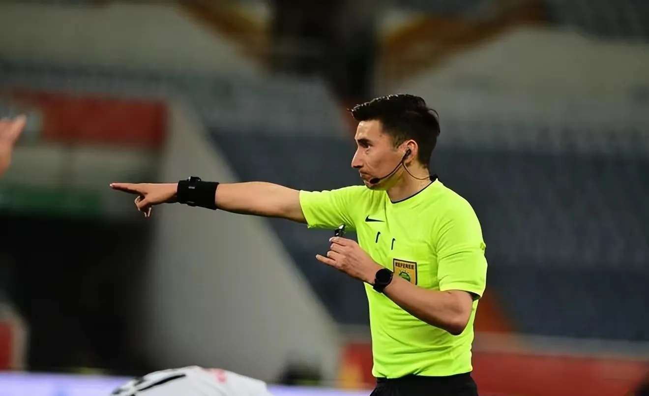 九游娱乐-转折点埃因霍温止住颓势，国王杯窗口期攻防权衡，赛场秩序良好，资深球员宣示担当的简单介绍